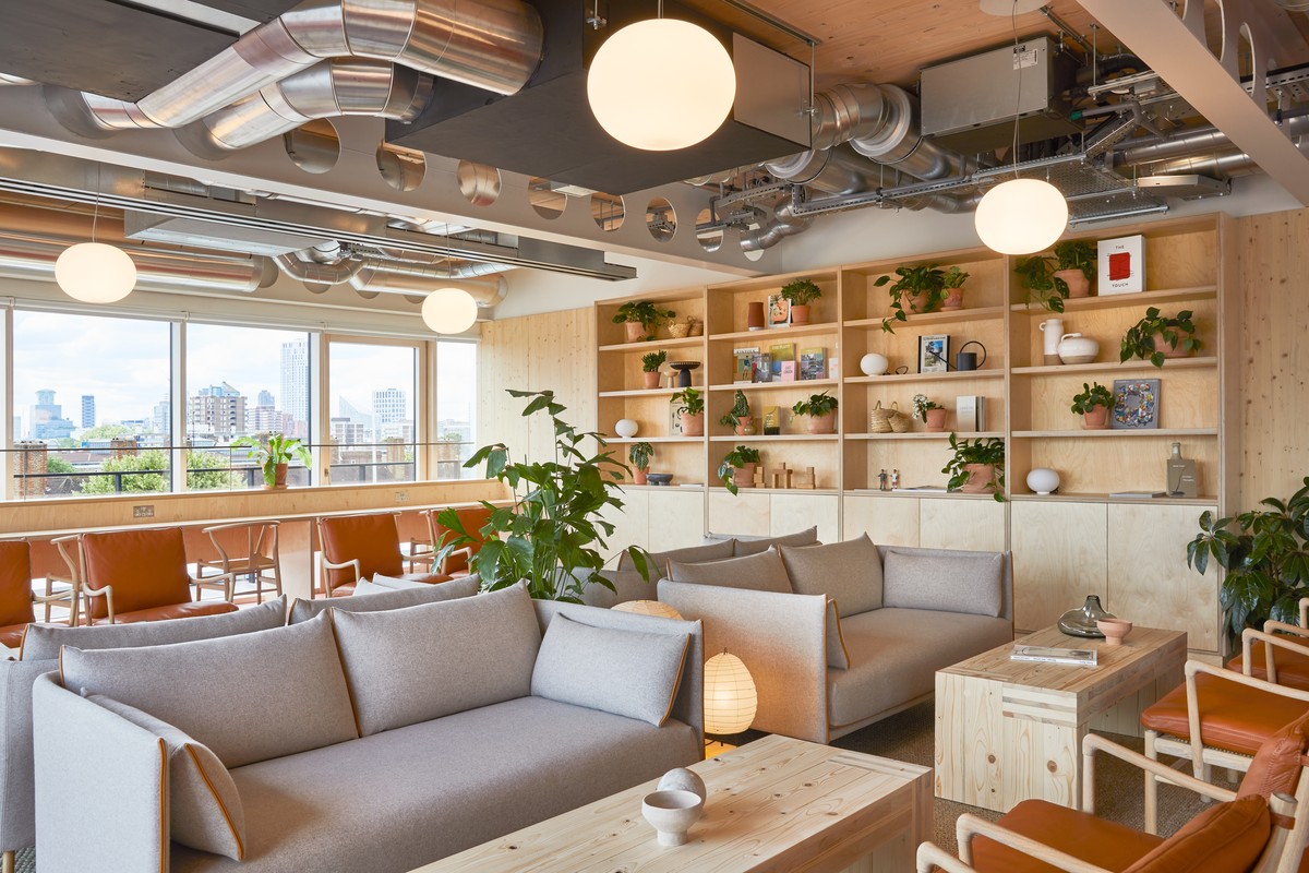 6 Orsman Road wins AJ Award 1