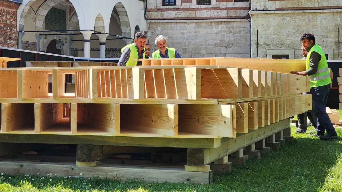 The Pavilion of the Moment is arising in Istanbul 2