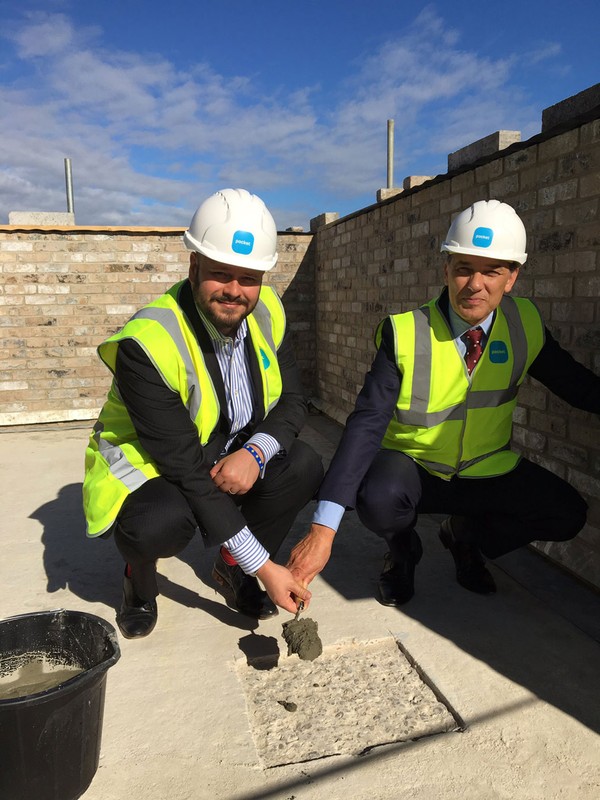 Rosina Street tops out  1